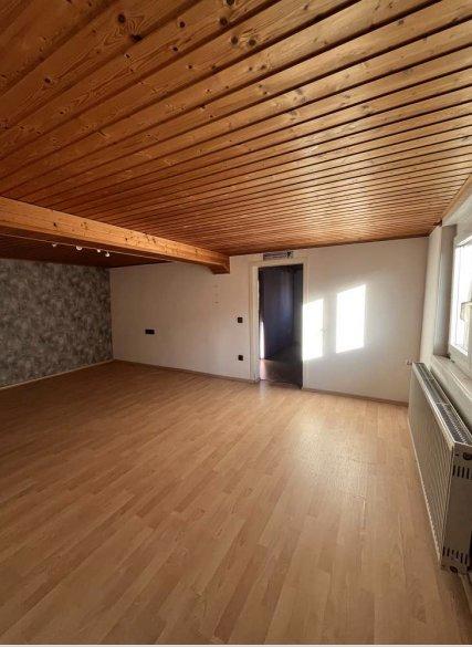 Einfamilienhaus Ortenberg - 11 Zimmer, 366 m&sup2;, 499.000&euro; | Angebot:27027762
