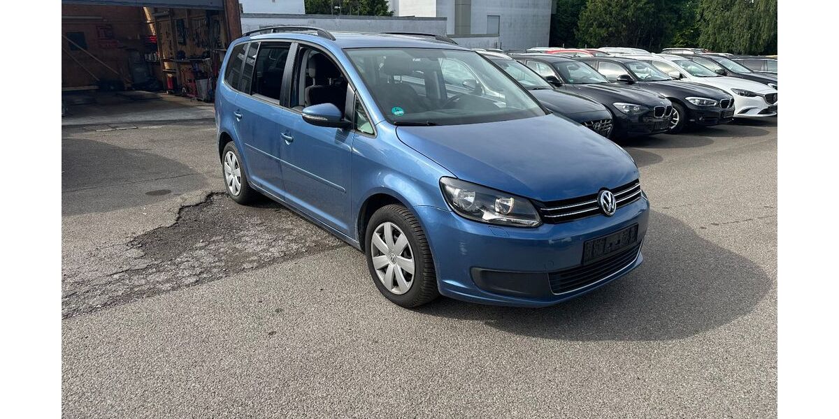 VW Touran 180.000 km 7.350 &euro; Möglingen/Ludwigsburg 71696