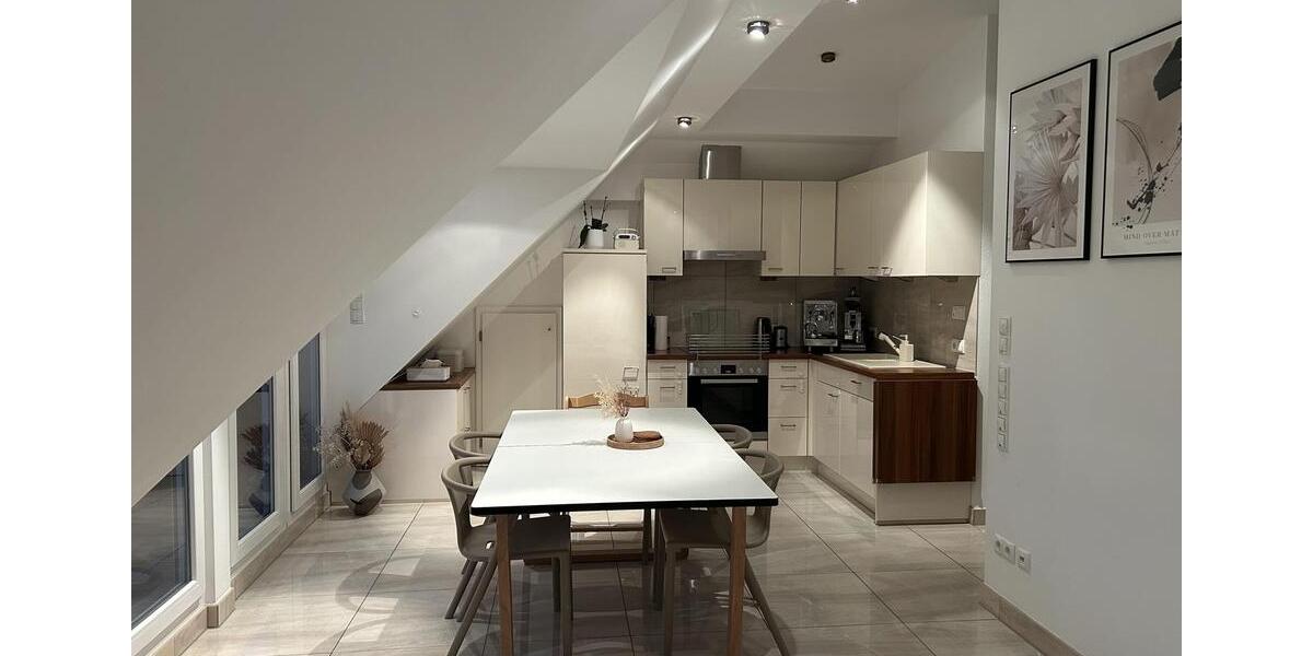 Dachgeschoßwohnung München Pasing-Obermenzing - 4 Zimmer, 98 m&sup2;, 2.250&euro; | Angebot:26610931