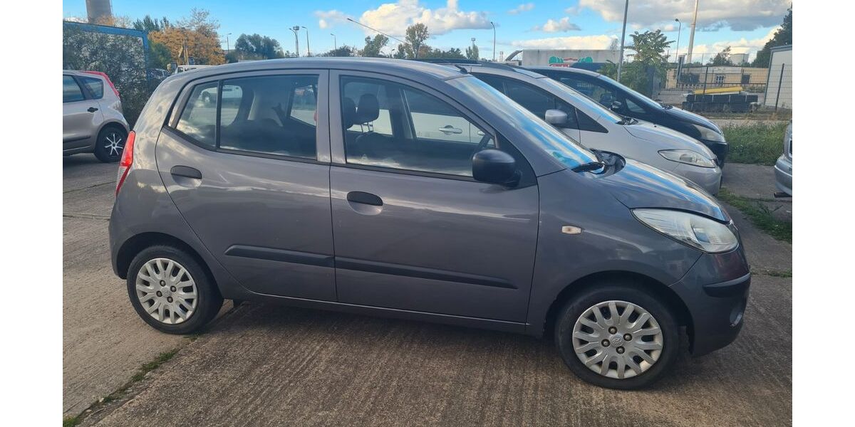 Hyundai i10 85.000 km 2.600 &euro; Dessau-Roßlau 06842