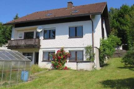 Haus zum Mieten in Naila 1.100 € 190 m² 5 zimmer