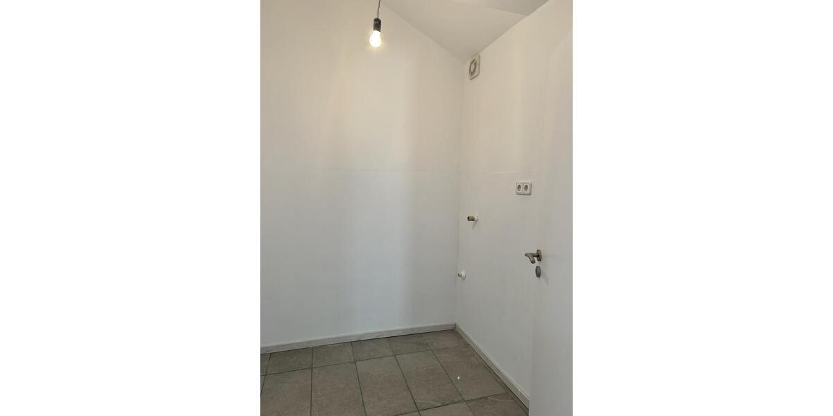 Dachgeschoßwohnung Attendorn - 3 Zimmer, 83 m&sup2;, 725&euro; | Angebot:26297024