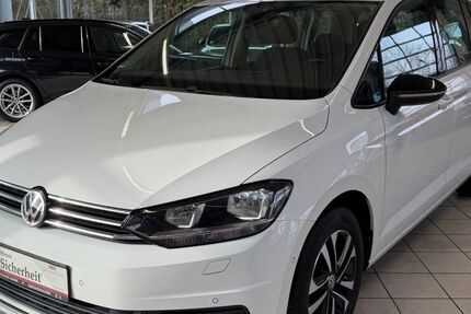 VW Touran 141.626 km 16.799 &euro; Buxtehude 21614