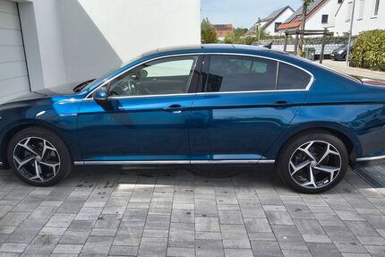 VW Passat 73.000 km 23.500 &euro; Regensburg 93055