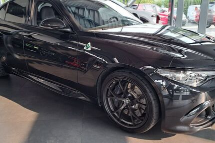 Alfa Romeo Giulia 5.900 km 67.980 € Diedorf / Augsburg 86420