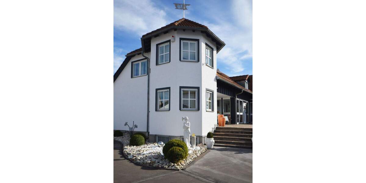 Vielseitiges Unternehmer-Anwesen in Bestzustand! Wohnen. Arbeiten. Leben. Freystadt - Forchheim 9 zimmer