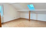Dachgeschoßwohnung Alteglofsheim - 6 Zimmer, 86 m&sup2;, 700&euro; | Angebot:26383222