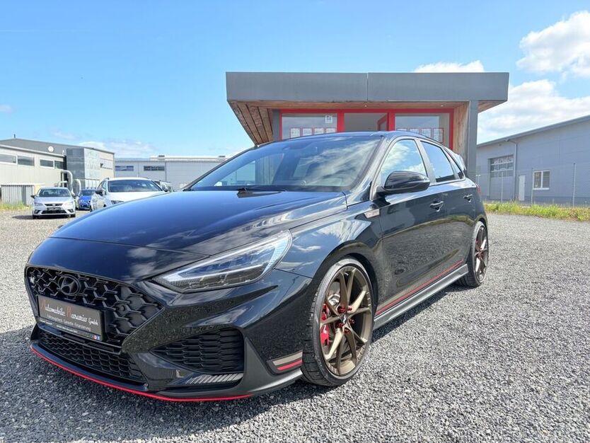 i30