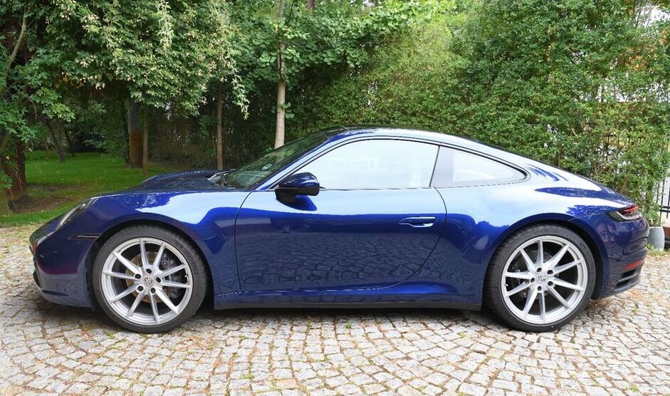 992