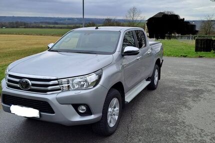 Toyota Hilux 107.000 km 33.500 &euro; Essen 45239