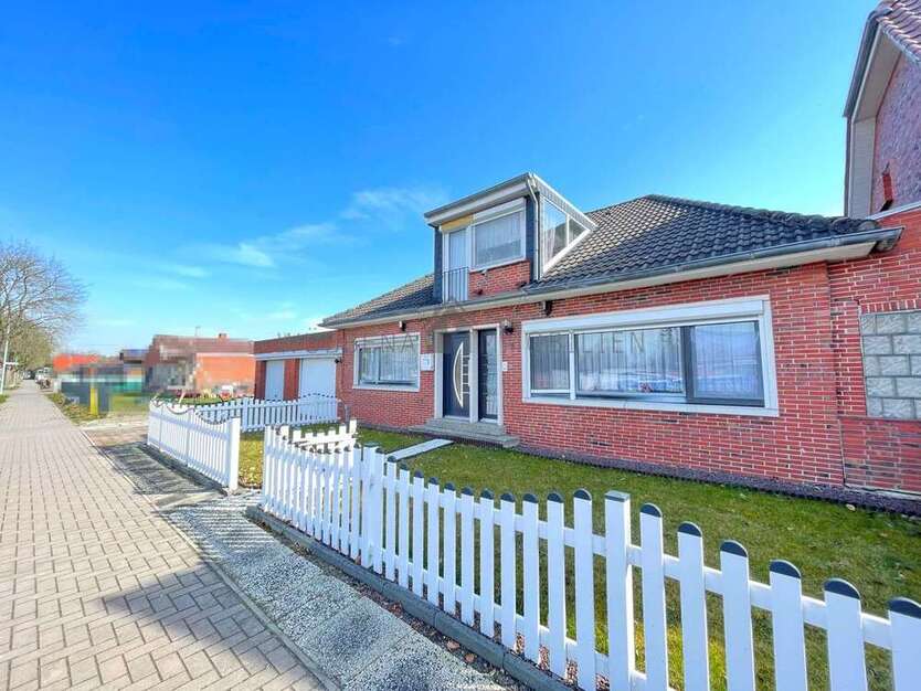 Haus zum Kaufen in Emden 195.000 € 253.3 m²