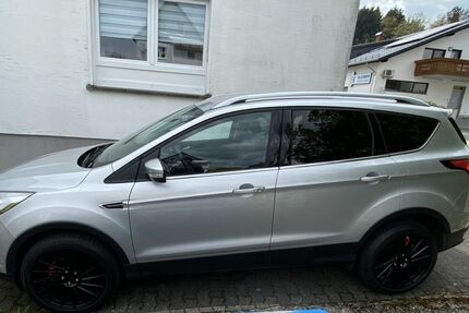 Ford Kuga 58.000 km 11.900 &euro; Löhnberg 35792