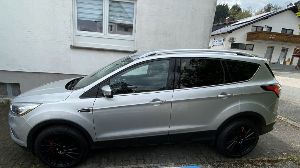 Ford Kuga 58.000 km 11.900 &euro; Löhnberg 35792
