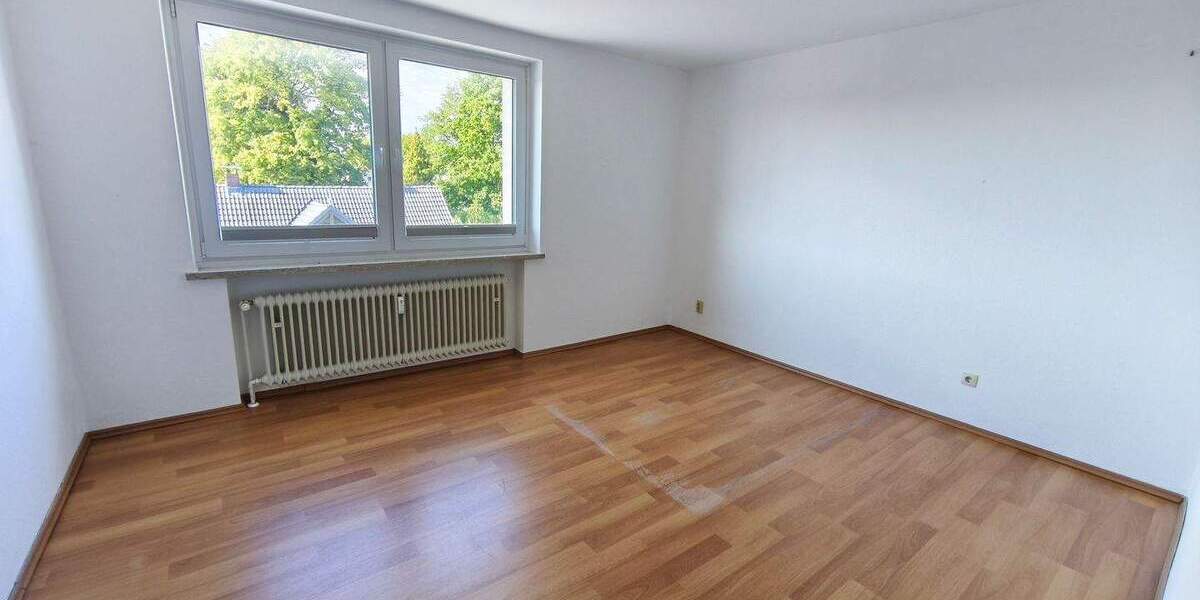 Etagenwohnung Uetersen - 2 Zimmer, 80 m&sup2;, 169.000&euro; | Angebot:25697876