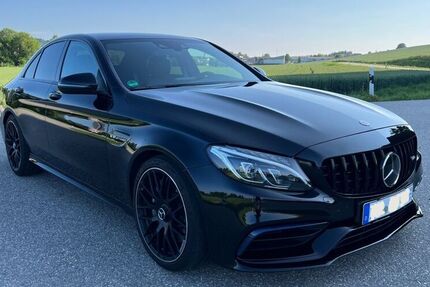 Mercedes C 63 AMG