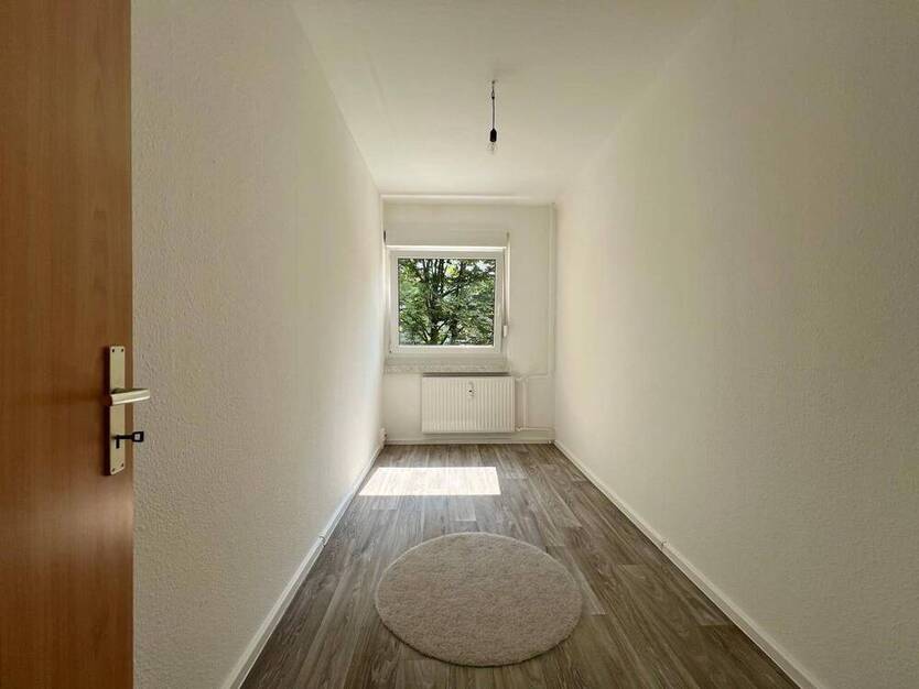3-RaumWohnung im Grünen - Außenjalousien an allen Fenstern inklusive!