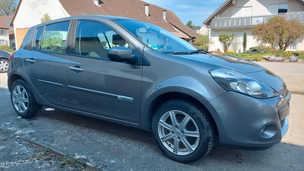 Renault Clio 132.310 km 3.900 &euro; Kirchdorf 88457
