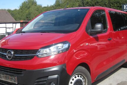 Opel Vivaro 194.000 km 15.900 € Osterode am Harz 37520