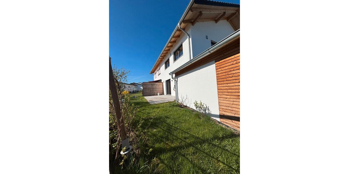Doppelhaushälfte Eching - 4 Zimmer, 136 m&sup2;, 1.900&euro; | Angebot:26128707
