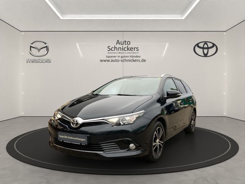 Toyota Auris 122.010 km 10.740 € Moers 47441