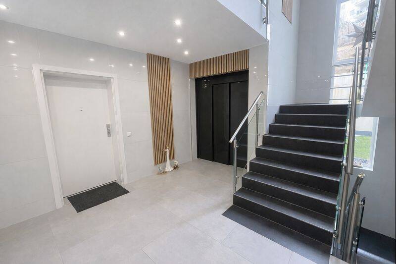 Etagenwohnung Neuenbürg - 4 Zimmer, 120 m&sup2;, 1.500&euro; | Angebot:26261624