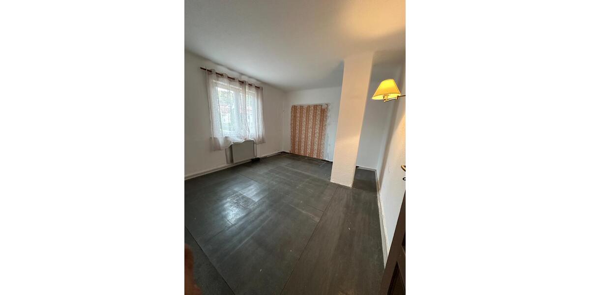 Reihenhaus Waltershausen - 6 Zimmer, 160 m&sup2;, 79.000&euro; | Angebot:23174286