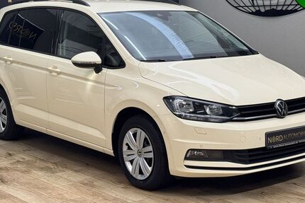 VW Touran 33.300 km 29.900 € Rastede/ Wahnbek 26180