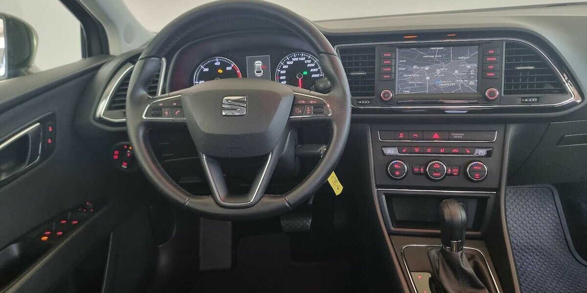 Seat Leon ST Style LED Navi DSG PDC 2.Hand 158.500 km 11.450 &euro; Garrel 49681