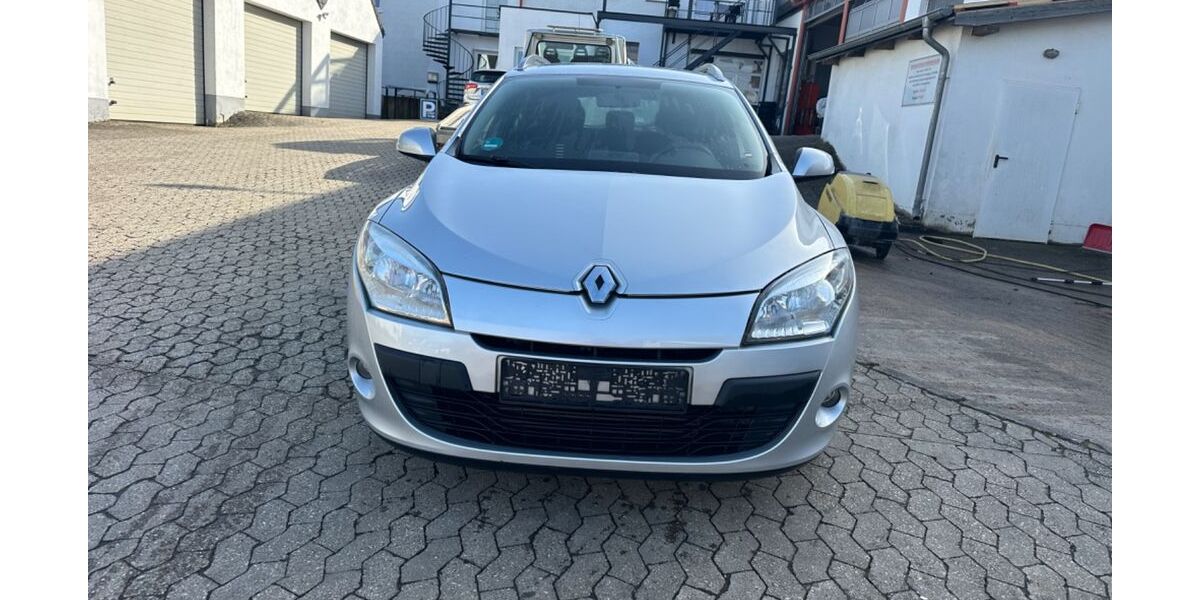 Renault Megane 176.821 km 4.300 &euro; Müllenbach 53520