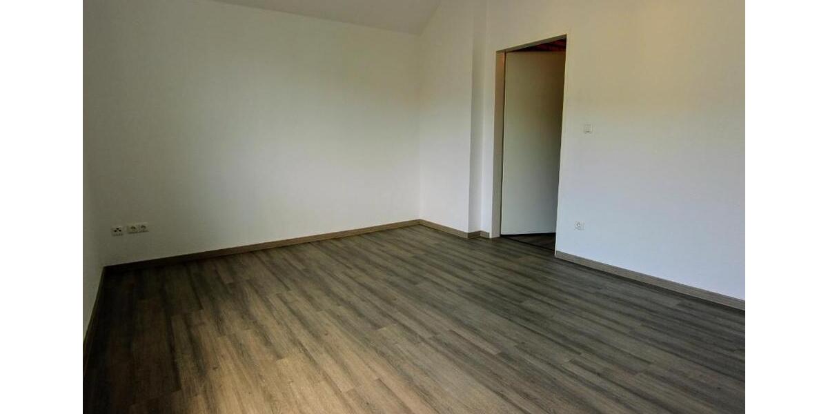 Einfamilienhaus Wilhelmshaven Altengroden - 3 Zimmer, 100 m&sup2;, 900&euro; | Angebot:26393116