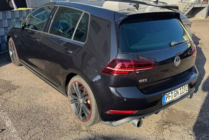 VW Golf 130.000 km 16.900 &euro; Ötisheim 75443