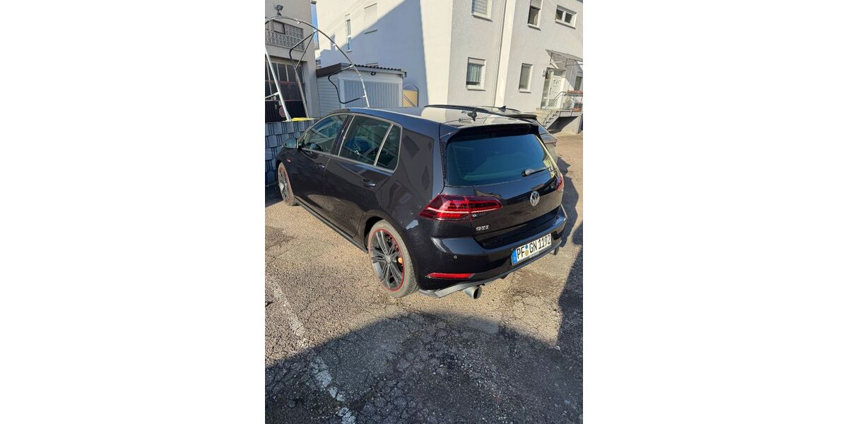 VW Golf 130.000 km 16.900 &euro; Ötisheim 75443