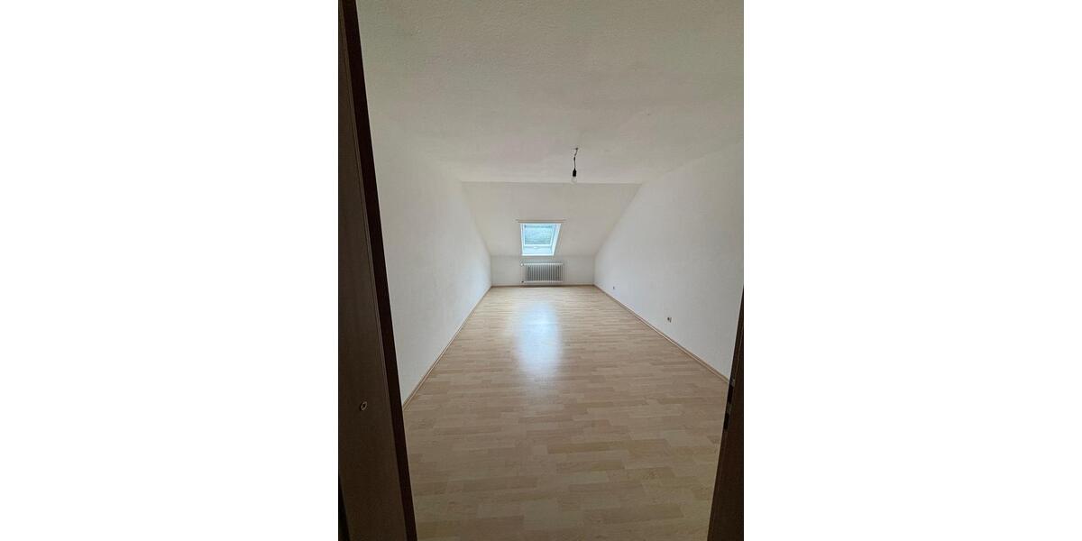 Dachgeschoßwohnung Appenweier - 4 Zimmer, 100 m&sup2;, 900&euro; | Angebot:25284005
