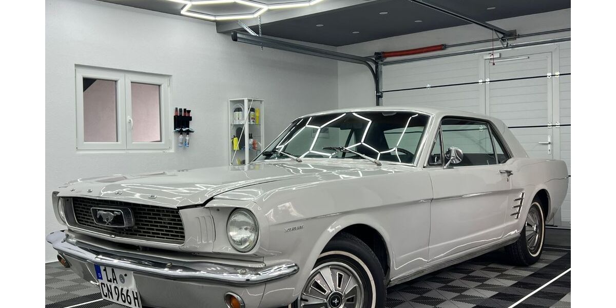 Ford Mustang 45.500 km 24.950 &euro; Altdorf 84032