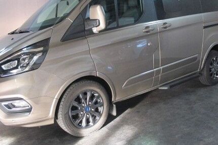 Ford Tourneo Custom 124.588 km 30.890 € Königsbrunn bei Augsburg 86343