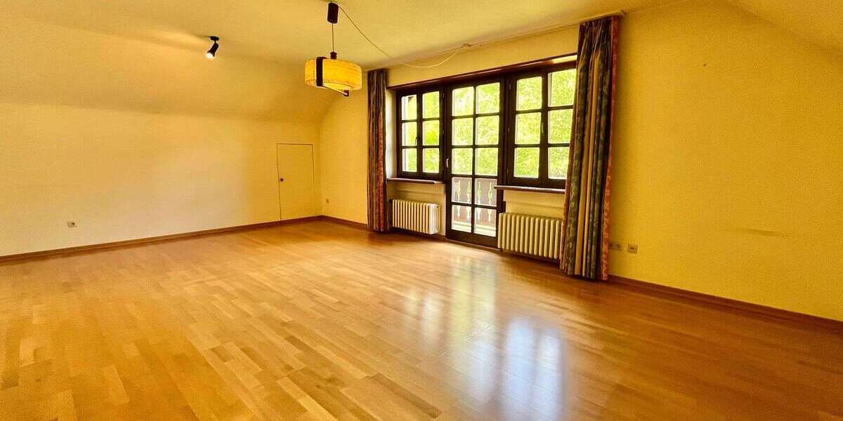 Etagenwohnung Homburg - 2 Zimmer, 80 m&sup2;, 690&euro; | Angebot:26442320