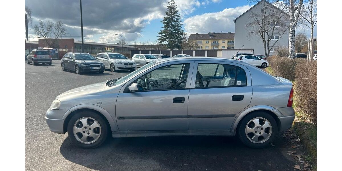 Opel Astra 230.000 km 1.200 &euro; Weiden 92637