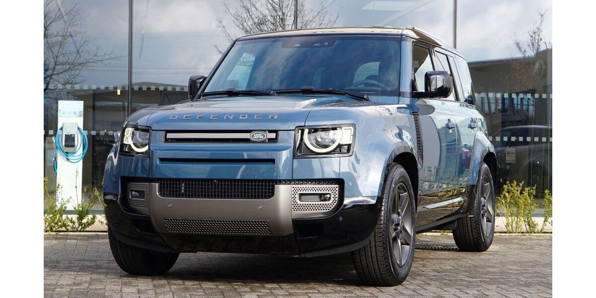 Land Rover Defender 18.600 km 67.390 &euro; Schwerin 19057