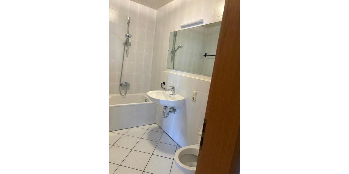 Dachgeschoßwohnung Gangelt - 2 Zimmer, 68 m&sup2;, 700&euro; | Angebot:25444000