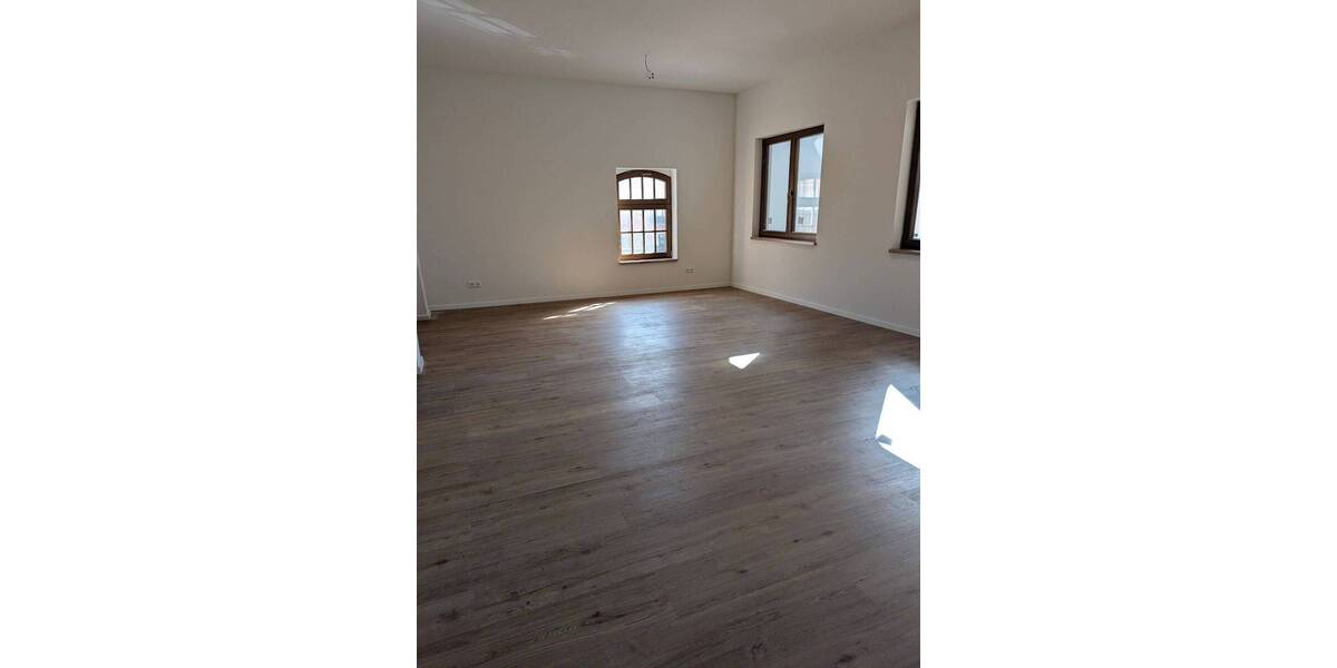 Etagenwohnung Leipzig Seehausen - 4 Zimmer, 105 m&sup2;, 1.300&euro; | Angebot:26766732