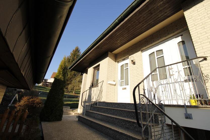 Charmante Dachgeschoßwohnung mit eigener Terrasse