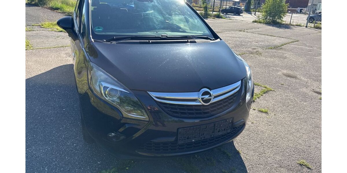 Opel Zafira 170.000 km 7.999 &euro; Lübeck 23566