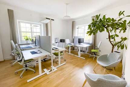 Büro in Augsburg 1.620 € 8 m²