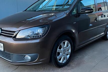 VW Touran 113.700 km 9.999 &euro; Dessau-Roßlau 06847