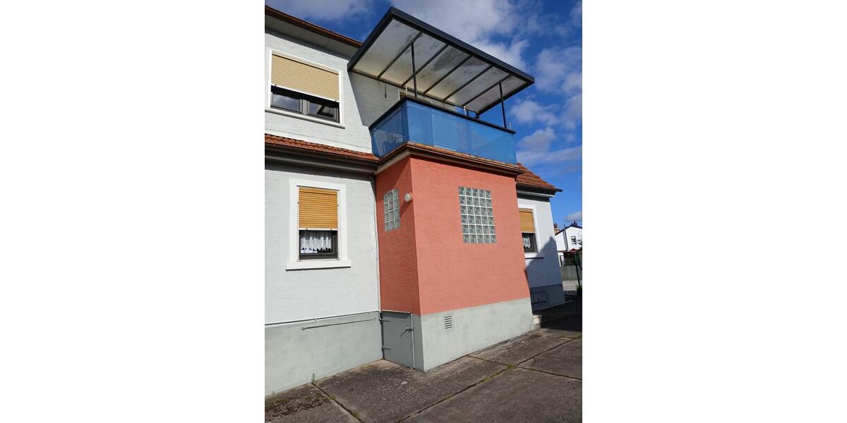 Charmantes Einfamilienwohnhaus mit Garage, Nebengeb. und Garten 6 zimmer