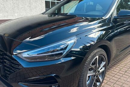 Hyundai i30 6.800 km 21.870 &euro; Berlin 13059