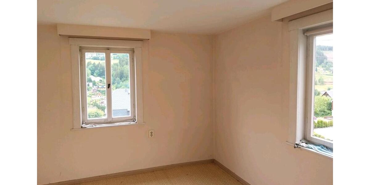 Einfamilienhaus Klingenthal - 8 Zimmer, 140 m&sup2;, 48.000&euro; | Angebot:27204950