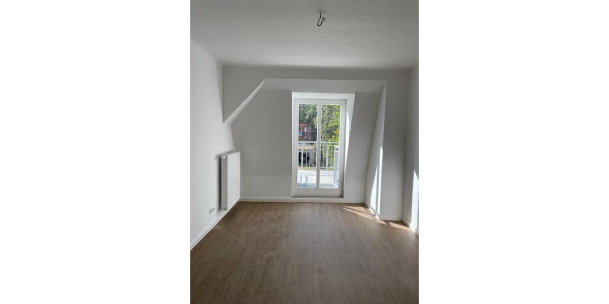 Dachgeschoßwohnung Anklam - 4 Zimmer, 95 m&sup2;, 760&euro; | Angebot:25255851