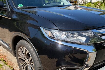 Mitsubishi Outlander 183.334 km 11.800 &euro; Hamburg 22399