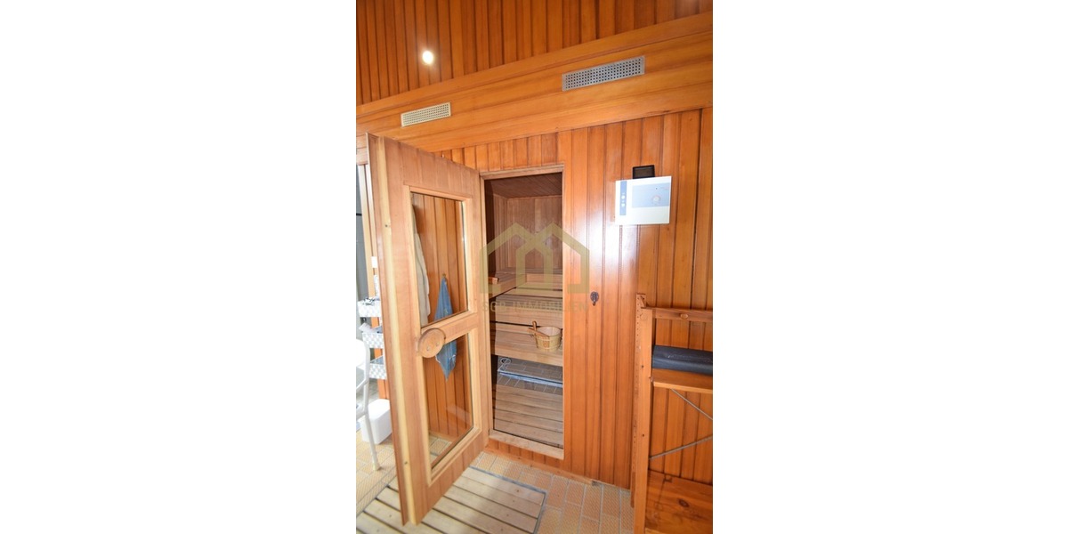 TOP !!! GANZ NEUER PREIS: Exklusives Anwesen mit Pool in Bestlage von Achim-Uesen! - Einfamilienhaus Achim | Angebot:26634779